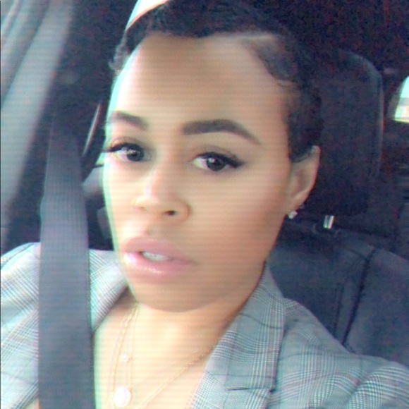 Meet your Posher, Orvia - Picture 6 of 14